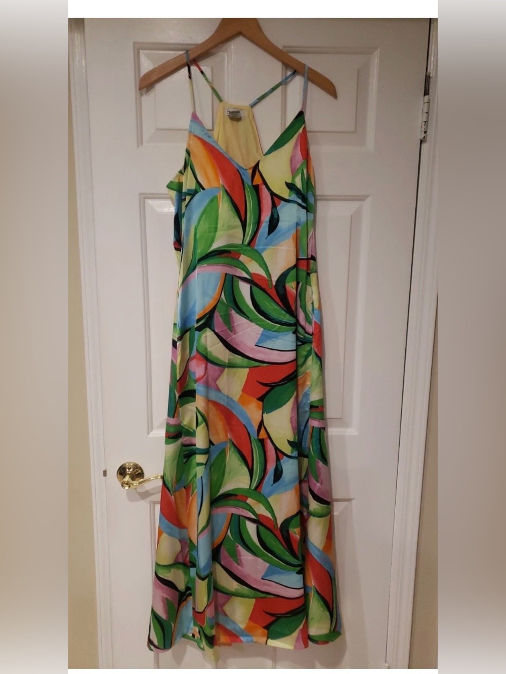 Nicole Miller NY
Abstract Print Satin Maxi
Dress Size Small